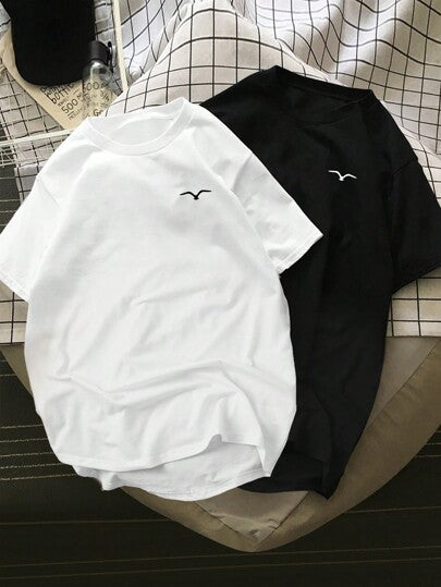 Manfinity Hypemode تي شيرت تي شيرت قصير الأكمام مطبوع عليه طائر برية للرجال، للخروج مع الأصدقاء