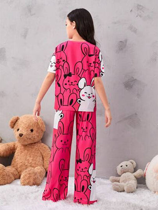 بيجاما طقم ملابس منزلية فضفاضة للفتيات من Tween برقبة دائرية فضفاضة وأكمام قصيرة وواسعة الساق بنمط كرتوني