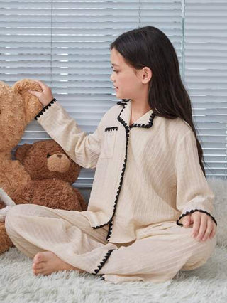 بيجاما طقم ملابس منزلية فضفاضة للفتيات من Tween وياقة طية صدر السترة وأكمام طويلة وياقة على شكل طية صدر السترة مع زخرفة