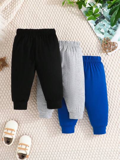 بنطلون أولاد رضع عارضة طباعة رقمية عشوائية للارتداء اليومي. 3 قطع / مجموعة.