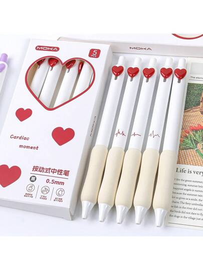 1 صندوق يحتوي على 5 أقلام قلم رصاص قابلة للتعبئة بالنقر ومزودة بمقبض أنيق بشكل قلب أبيض ناعم ، قلم رصاص دقة قلم برأس فرشاة قطره 0.5 مم ، ألوان أسود / أبيض / وردي، حبر سريع الجفاف، مناسبة لامتحان الطلاب، والتوصيل المجاني