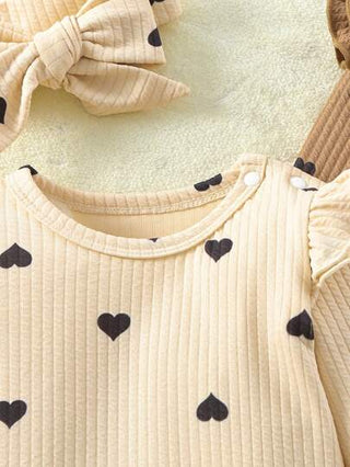 SHEIN مجموعة ملابس رضيعة للفتيات تحتوي على ثوب رومبير طويل الأكمام مزين بطبعات قلبية وبنطلون، شريط رأس و3 إكسسوارات أخرى تتكون من 6 قطع