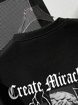 SHEIN تي شيرت تي شيرت كاجوال بأكمام قصيرة للمراهقين رجالي رسم كرتوني تصميم بسيط، مناسب للصيف