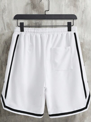 Manfinity EMRG بنطلون رياضي برباط للرجال، قصير ومخطط مع جيب مائل، شورت كرة السلة ملون للرياضة والتمرين، هدية مثالية للزوج أو الصديق