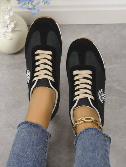 حذاء نسائي عاري الوزن من الجلد الصناعي للاستخدام العادي