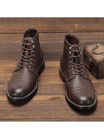 بوت جينز رجالي من الجلد المدبوغ بنمط المهام الأنيق والعتيق،كعب سميك ذو نعل مطاطي ملون باللونين،خياطة بيج، يناسب ارتداؤه مع الجينز