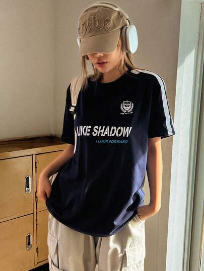 DAZY تي شيرت رياضي نسائي بطبعات خطوط وألوان متباينة ورسومات حرفية من أكمام طويلة وقصيرة وياقة دائرية