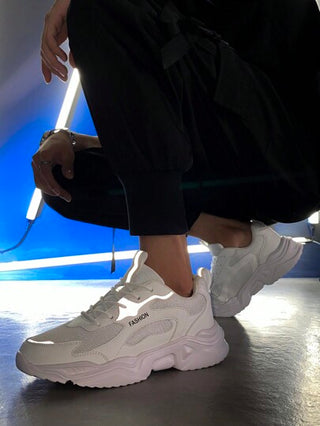 أحذية رياضية رجالية خفيفة الوزن مريحة للتنزه، مع طباعة حروف وخياطة، أحذية رياضية رجالية عصرية للتنزه اليومي