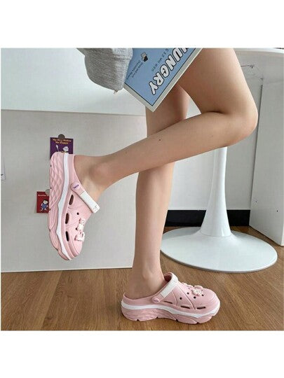 حذاء نصف شبشب نسائي بالوصول الجديد مع نعل سميك مقاوم للانزلاق، يتميز بتفاصيل مفرغة ويوفر الراحة للأقدام بأسلوب طبي والمناسب للصيف