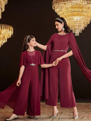 Modelyn بدلة نسائية كرانبيري أحمر من قطعة واحدة مع أكمام كيب ورقائق الراين، لا تشمل سلسلة الخصر