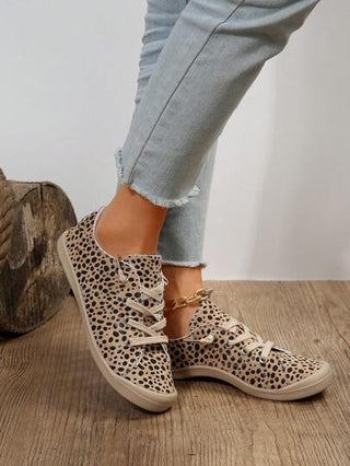 حذاء رياضي نسائي عصري ومريح ولين، مناسب لجميع المناسبات والرياضات الخارجية، بأصبع مستدير ورباط