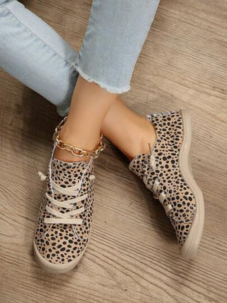 حذاء رياضي نسائي عصري ومريح ولين، مناسب لجميع المناسبات والرياضات الخارجية، بأصبع مستدير ورباط