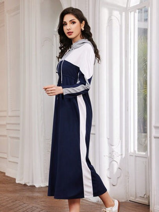 Mulvari فستان بقلنسوة ذات سحاب ملون ماكسي للنساء