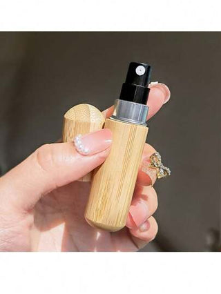 زجاجة عطر يمكن إعادة تعبئتها من الأسفل، مع حافظة من الخيزران وفوهة رذاذ، زجاجة صغيرة فارغة بسعة 5 مل أو 8 مل