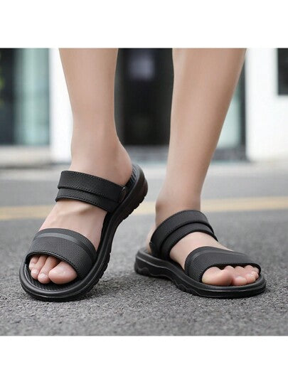 صنادل قابلة للارتداء الثنائي ذات النعل الناعم والخفيف للرجال، موديل 2025 الجديد، أحذية شاطئ عادية