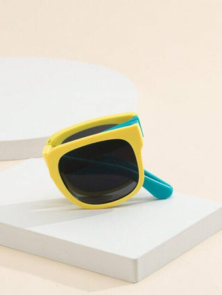 نظارات أزياء هندسية ملونة جذابة قابلة للطي للأطفال من اختيارك ، اختيار اللون