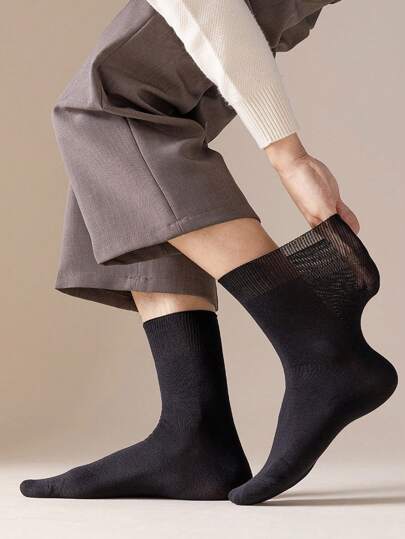 3 أزواج من الجوارب المريحة والقابلة للتنفس الماصة للعرق للرجال متوسطي العمر والكبار في السن ذوي الساقين السميكة، أسود حتى الركبة، مناسبة لجميع الفصول