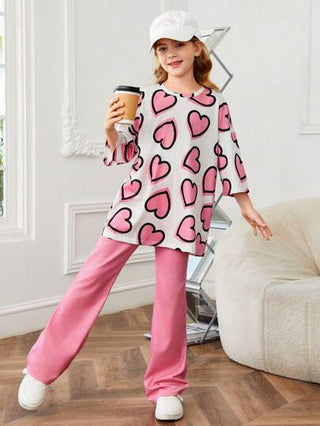 girls-sets تي شيرت قصير بأكمام واسعة ونقشة قلب و بنطلون واسع بلون واحد للفتاة المراهقة مجموعة 2 قطعة من الصوف المحبوك