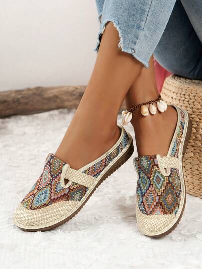 حذاء نسائي ذو إصبع مغلق هندسي المنحى ، حذاء شبشب بدون كعب مستدير الأصابع ذو نعل مضاد للانزلاق بطراز بوهيمي للارتداء اليومي