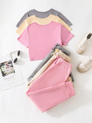 girls-sets Vintaside Kids تي شيرت تي شيرت بأكمام قصيرة وسروال رياضي عارضة للفتيات - 3 قطع، متعدد الألوان