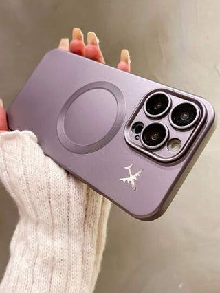غطاء هاتف مقاوم للصدمات بتصميم طائرة معدنية مغناطيسية ذو طبقة ماتي سائلة لموديلات هاتف الآيفون 11/12/13/14/15/16 برو ماكس