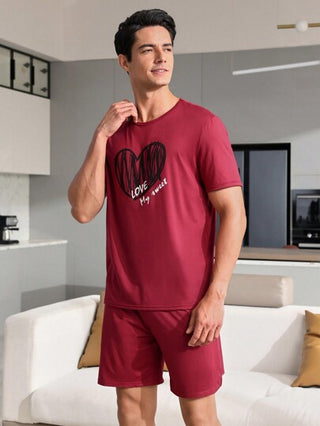 CoupledUp طقم ملابس منزلية عارضة للرجال مطبوع عليها تصاميم على شكل خطوط، قلوب، وحروف