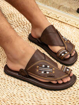 صنادل رجالية شبشب مريح مزينة بشكل مسطح حذاء عربي مطرز للشاطئ في الصيف