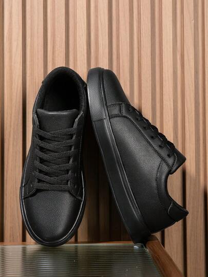 (المقاس صغير مقاس 1) أحذية رياضية بيضاء كاجوال للرجال بحزام أمامي ربط، عصرية، خفيفة الوزن، مريحة، أحذية مسطحة بنسملة مستديرة