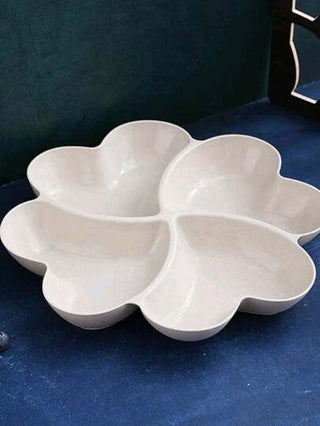 1 طبق تقديم للمقبلات، طبق مقسم ومجزأ وغير قابل للكسر للرقائق والصلصات، طبق تقديم بشكل قلب رباعي الأقسام للمكسرات والحلوى والفاكهة المجففة والسلطات والوجبات الخفيفة، هدية للمطبخ في عيد الميلاد