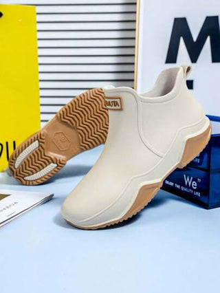 زوج من الأحذية المطرية القصيرة الخفيفة الوزن، مقاومة للانزلاق سواء للرجال أو النساء، بوت مطاطية مضادة للماء، بوت مائية عصرية، بوت زائدة للارتداء فوق الأحذية العادية للخروج