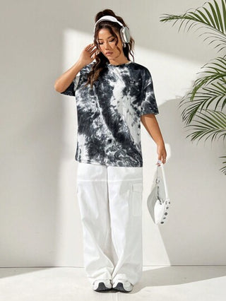 EZwear تي شيرت بياقة دائرية وطبعة تاي داي مزيج الرقع المحبوك للنساء