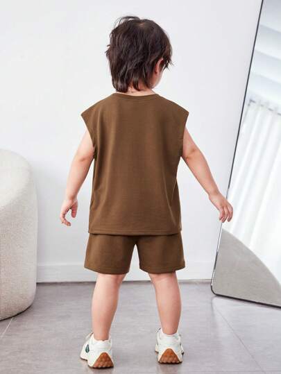 مجموعة طفل صبي شبه رسمية بتصميم كوري بطباعة حيوانات وحروف وبلوزة بدون أكمام، شورت بلون سادة، 2 قطعة من الصوف مع جيوب