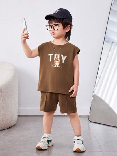 مجموعة طفل صبي شبه رسمية بتصميم كوري بطباعة حيوانات وحروف وبلوزة بدون أكمام، شورت بلون سادة، 2 قطعة من الصوف مع جيوب