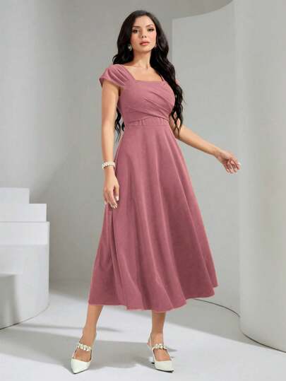 Modelyn فستان نسائي بتصميم بسيط وأنيق بطيات، فستان ماكسي لإطلالة المرأة