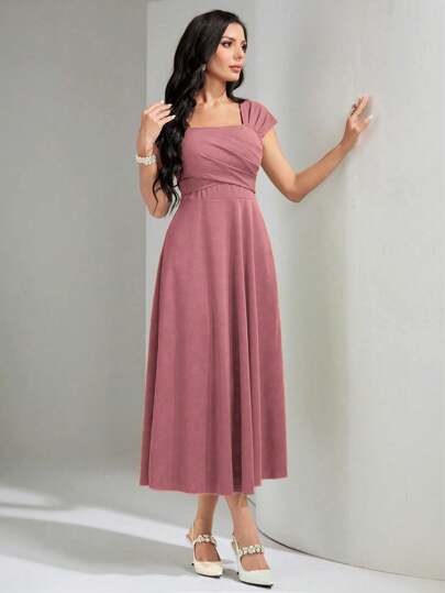 Modelyn فستان نسائي بتصميم بسيط وأنيق بطيات، فستان ماكسي لإطلالة المرأة