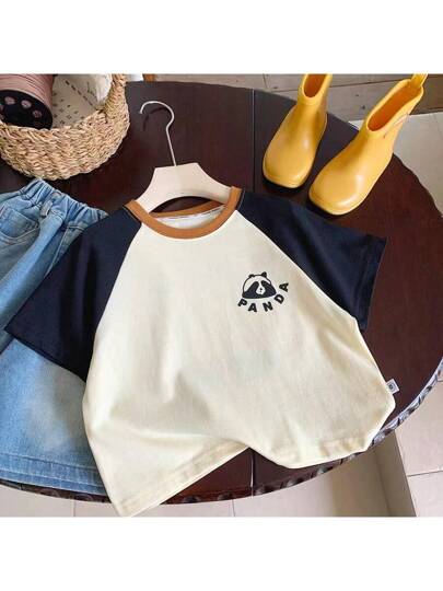 تي شيرت صغير بأكمام قصيرة للأولاد، تي شيرت موسمي جديد لصيف عام 2024 للأطفال، مبطن بوسادة الكتف للفتيان، رسوم متحركة للباندا، نمط عارض متناقض بأكمام قصيرة عارضة