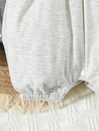 SHEIN بدلة صيفية للأولاد الرضع، بأكمام قصيرة وقصيرة بلون سادة سهلة للارتداء في المنزل