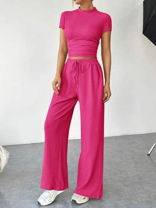 EZwear مجموعة من قطعتين للنساء في الصيف ، تي شيرت بدون أكمام ضيق القصّة وذو ياقة واسعة مزمومة وسروال واسع سهل الارتداء للأيام العادية