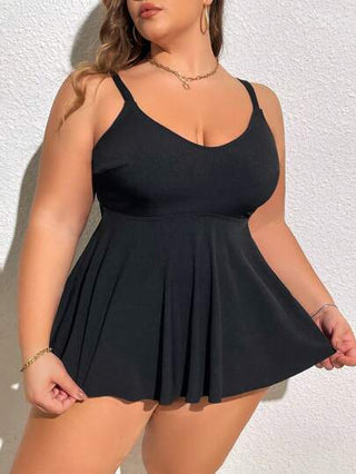 SHEIN CURVE+ طقم تانكيني عاري وأسفل حجم متوسط للنساء، مزين بطبقات الأورجانزا الجميلة بلون واحد يصلح لإطلالات الصيف والشاطئ والعطلات