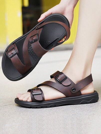 شباشب جديدة للرجال، مريحة ومضادة للانزلاق، مناسبة للاستخدام الداخلي والخارجي، ويمكن ارتداؤها سواء داخل المنزل أو خارجه