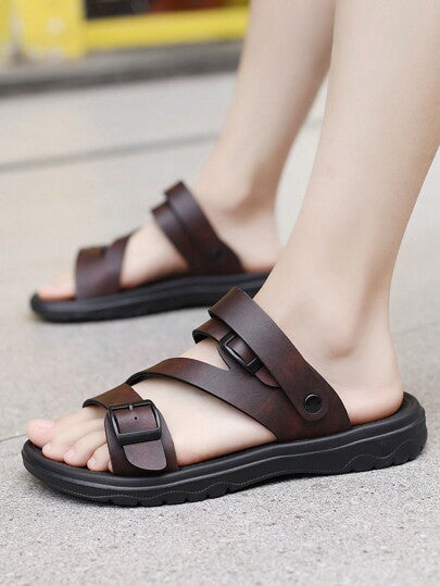 شباشب جديدة للرجال، مريحة ومضادة للانزلاق، مناسبة للاستخدام الداخلي والخارجي، ويمكن ارتداؤها سواء داخل المنزل أو خارجه