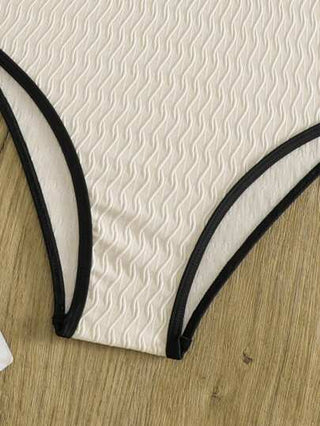 مايوه حريمي قطعة واحدة DAZY مايوه نسائي بقطعة واحدة مع حواف لونية متباينة