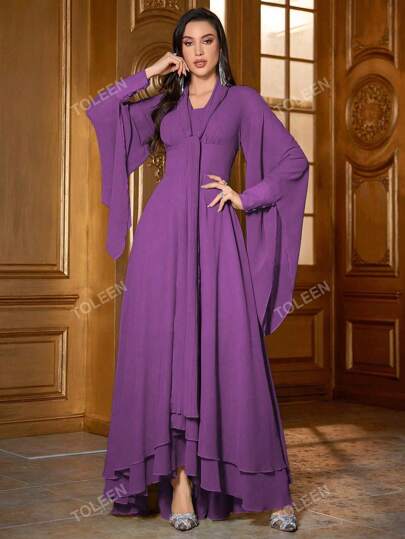 فستان بأكمام جرس وياقة ربطة صلبة