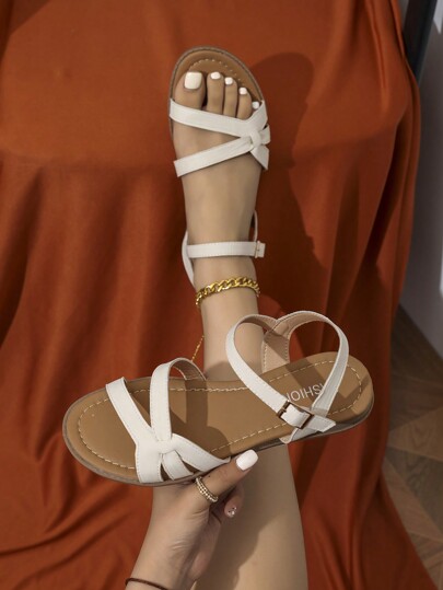 صندل مسطّح خفيف الوزن بتصميم روماني باللون الأسمر المنسوج، مريح ومثالي للملابس الخارجية الجديدة