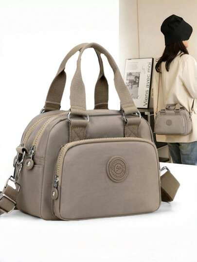 حقيبة نسائية جديدة وعصرية مناسبة لكل الأوقات ، بتصميم فريد وأنيق، خفيفة ومصنوعة من مواد عالية الجودة، وبتصميم متعدد الجيوب ، مناسبة للعديد من المناسبات مثل التسوق والتنقل اليومي ويمكن ارتداؤها كحقيبة ظهر أو حقيبة عابرة أو حقيبة يدوية