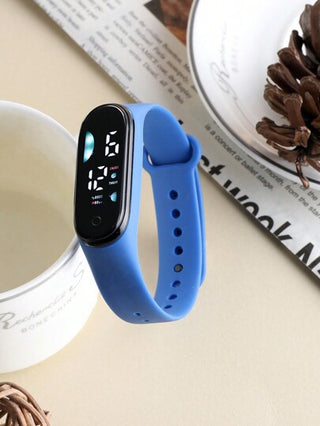 ساعة رقمية للطلاب مناسبة للأولاد والبنات، مقاومة للماء ، شاشة لمس LED رقمية، مثالية للارتداء اليومي والأنشطة الرياضية