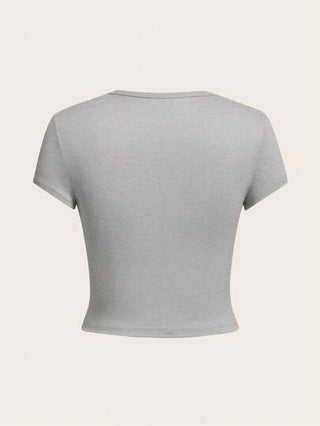 EZwear 4 قطع من تيشرتات النساء المجسمة عالية الجودة على شكل رقبة مستديرة وأكمام قصيرة عارضة، مناسبة لفصل الصيف