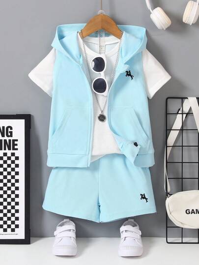 صبي صغير فستان كاجوال صيفي أزرق اللون جاكيت أشرطة مزود برمز مطبوع على شورت بنفس اللون سهل وودي للبشرة، مناسب للحياة اليومية، نزهة، عطلة، سفر، استرخاء، تشمس