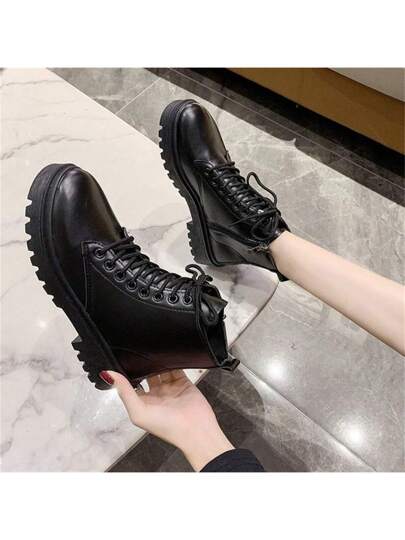 قصيرة , بوت نسائية, بوت كاحل بكعب سميك على الطراز البريطاني, بوت جلد متوسطة الساق على الطراز العسكري, مريحة للخارج