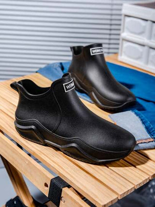 زوج من بوت المطر ذات الكاحل القصير للرجال، مقاومة للانزلاق، بوت مطر من البي في سي مقاومة للماء، رياضية قطعة واحدة مشكلة للاستخدام في رحلات البر الطلقة